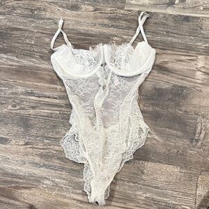 Victoria's Secret Cream Lace Lingerie
